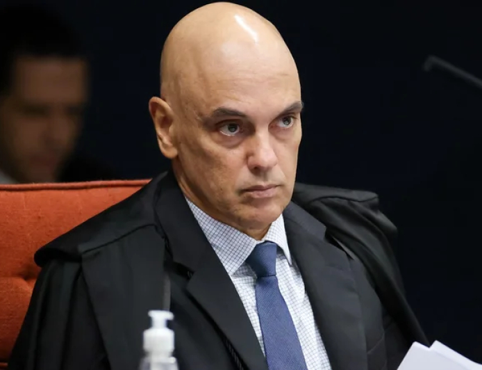 Não existe possibilidade de recuar um milímetro’, diz Moraes ao Washington Post